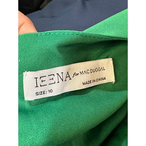 Elegant Green Wedding Dress - Picture 6 of 16